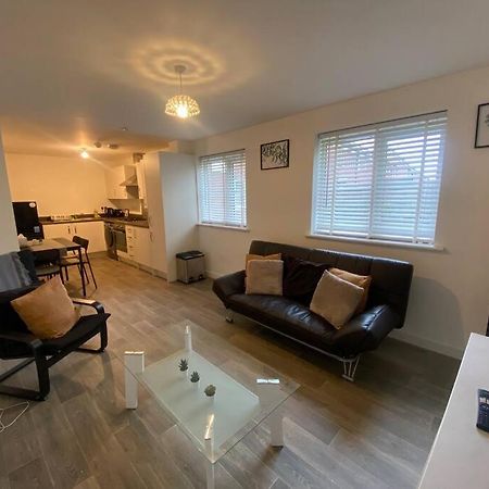 2 Bedroom Private Spacious Apartment In West Midlands Birmingham Exterior foto