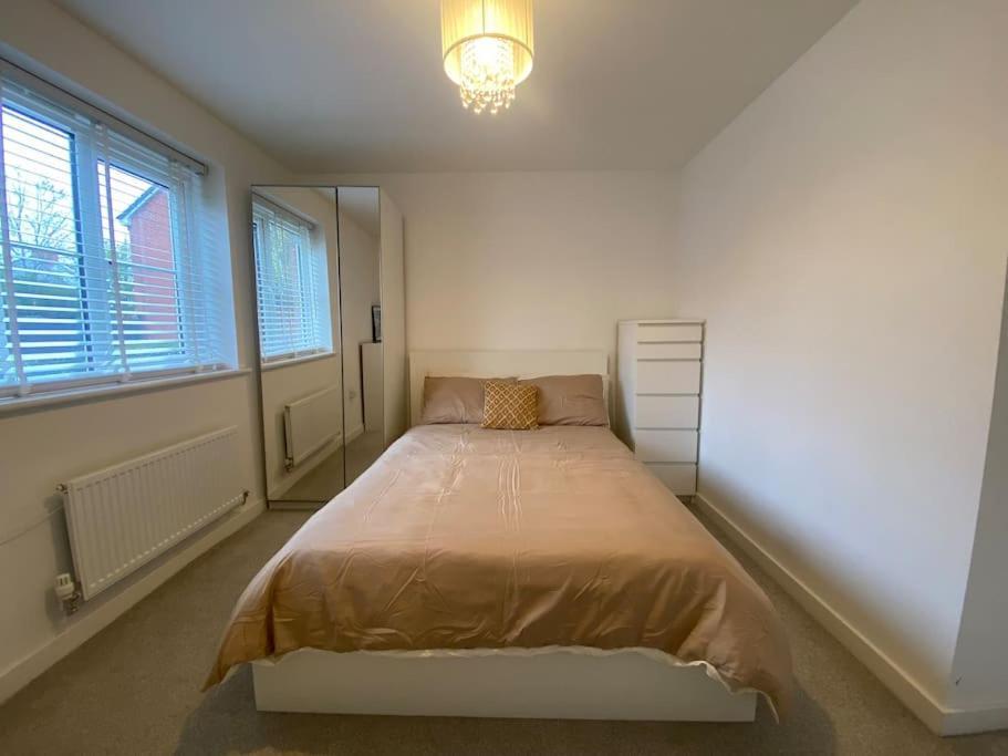 2 Bedroom Private Spacious Apartment In West Midlands Birmingham Exterior foto