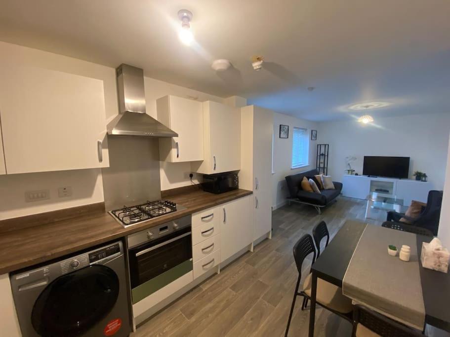 2 Bedroom Private Spacious Apartment In West Midlands Birmingham Exterior foto